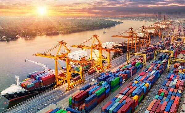 海关总署：2024年我国货物贸易进出口总值43.85万亿元
